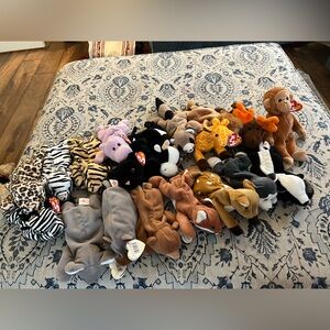 Lot of 19 retired Ty beanie babies with tags - farm animals
